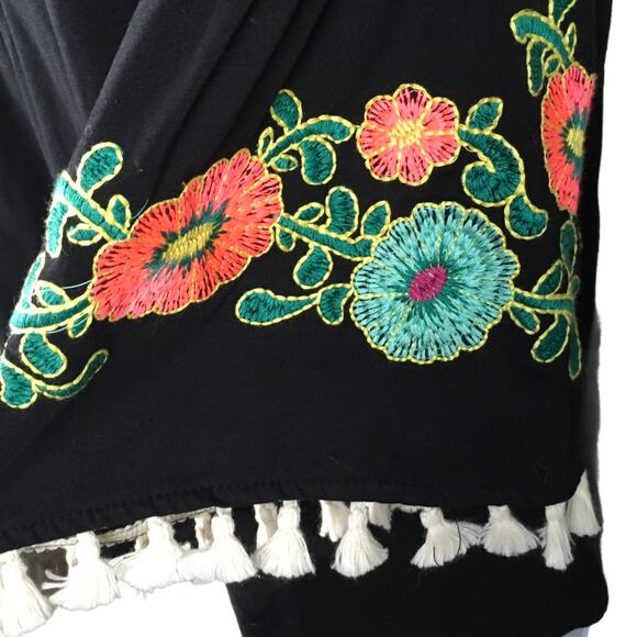 Umgee Top Floral Embroidered Tassel Bohemian Off Shoulder Bell Sleeve Blouse M‎ - Picture 5 of 10